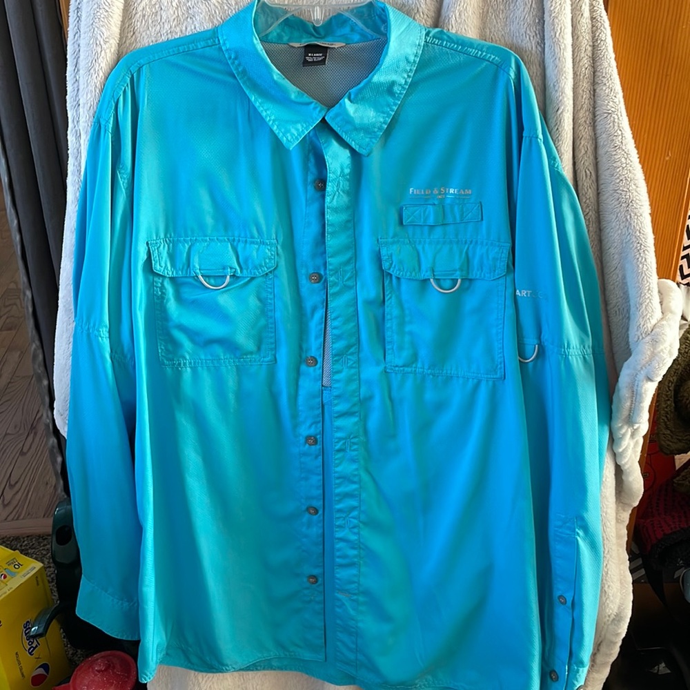 Mens Field & Stream sun shirt.  Size XL